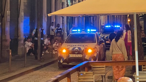 Turista hospitalizado após agressões nas Galerias de Paris no Porto