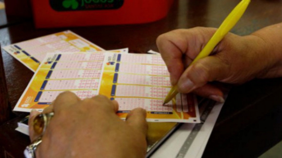 Primeiro pr&eacute;mio do euromilh&otilde;es volta a sair em Portugal