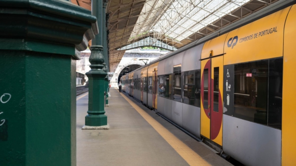 Greve da CP a 22 e 24 de julho vai ter servi&ccedil;os m&iacute;nimos, decreta Tribunal Arbitral