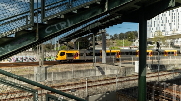 Quase 300 comboios suprimidos até às 10h00 devido a greve na CP