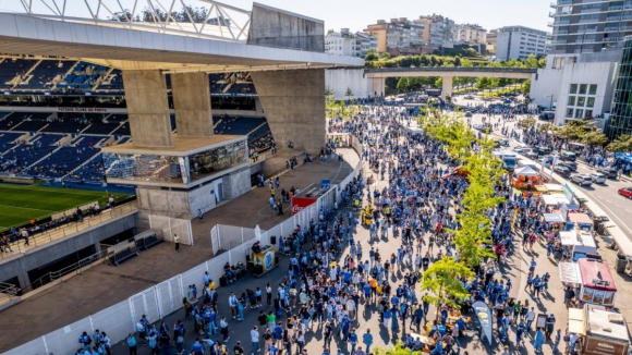 FC Porto: Dragão reabre portas no domingo às 16h