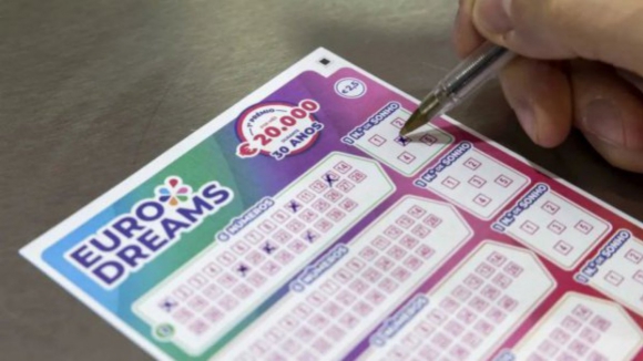 Eurodreams. J&aacute; &eacute; conhecida a chave que vale 20 mil euros por m&ecirc;s durante 30 anos