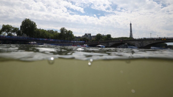 Paris2024. Rio Sena continua demasiado poluido e adia triatlo masculino