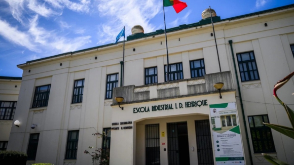 Porto aguarda explicações sobre financiamento do PRR para reabilitar Escola Infante D. Henrique