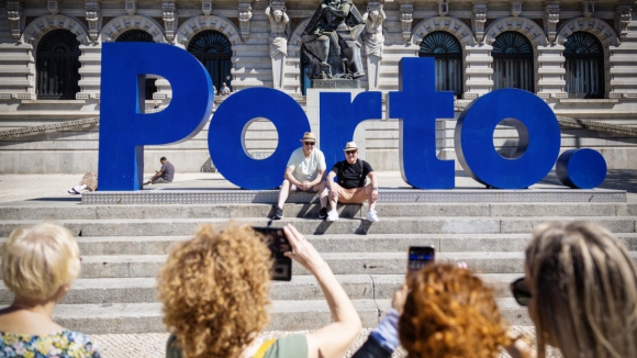 Porto no top 10 das cidades europeias mais sobrelotadas de turistas