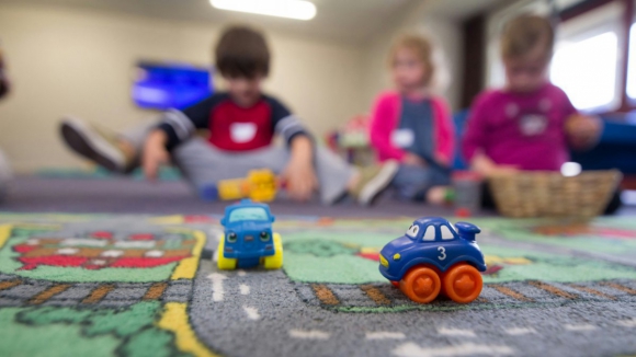 Ministra da Seguran&ccedil;a Social espera mais vagas no ensino pr&eacute;-escolar