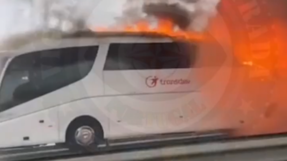 Inc&ecirc;ndio em autocarro condiciona tr&acirc;nsito no IP3