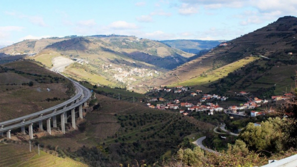 Vilarinho dos Freires abre concurso para explora&ccedil;&atilde;o tur&iacute;stica de tr&ecirc;s im&oacute;veis no Douro