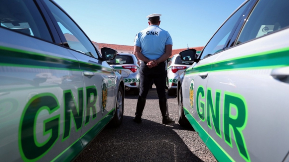 Homem detido por tentar matar a companheira em Gaia