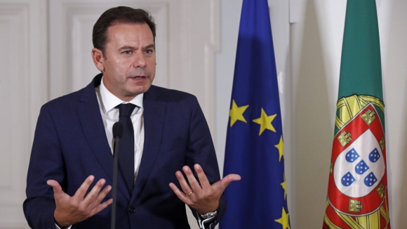 Paris2024. Lu&iacute;s Montenegro acompanha comitiva portuguesa a 9 e 10 de agosto