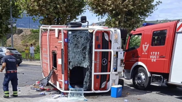 Atualização no número de bombeiros feridos no despiste seguido de capotamento na Régua