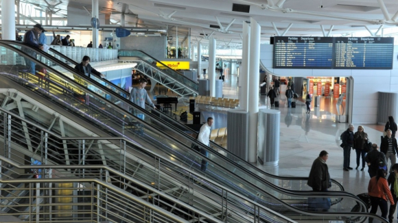 Mau tempo no Funchal cancela ligações do Porto para o aeroporto da Madeira