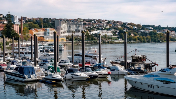 Homem ferido ap&oacute;s explos&atilde;o de mota de &aacute;gua no Porto&nbsp;