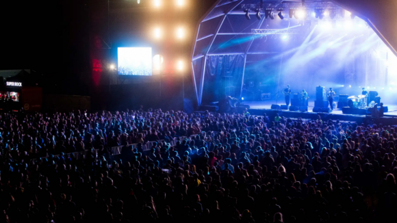 Festival de Vilar de Mouros arranca com simbiose entre "música, ambiente e tradição"