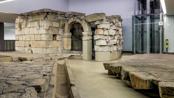 Das Mijavelhas ao s&iacute;mbolo da revolu&ccedil;&atilde;o. O nome por detr&aacute;s do Campo 24 de Agosto