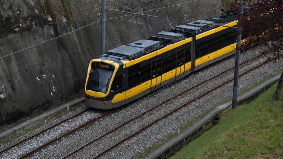 Metro do Porto vai receber fundo europeu de 34 milhões de euros para novos veículos