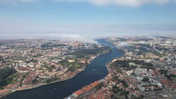 Quantas pontes há sobre o rio Douro entre o Porto e Gaia?