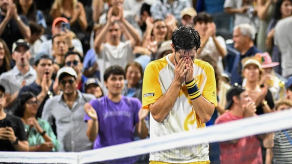 Quase quatro horas e três 'matchpoints' salvos. Nuno Borges vence duelo épico e chega aos oitavos do US Open