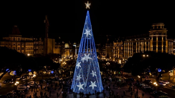 Porto terá pelo menos 94 ruas com iluminações de Natal e árvore com 30 metros de altura