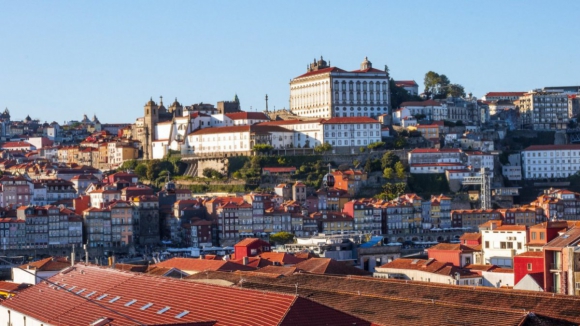 Rui Moreira quer aumentar taxa turística única para três euros por dormida no Porto