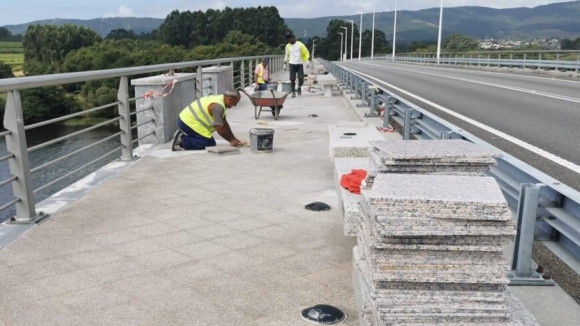 Ponte Internacional da Amizade está a sofrer obras de beneficiação