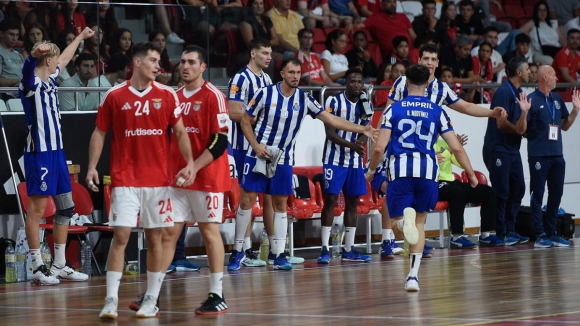 FC Porto (Andebol): Dragões intratáveis na Luz. Crónica de jogo