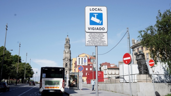 Rui Moreira explica atraso de videovigilância no Porto e confirma pedido para ampliar zona de atuação