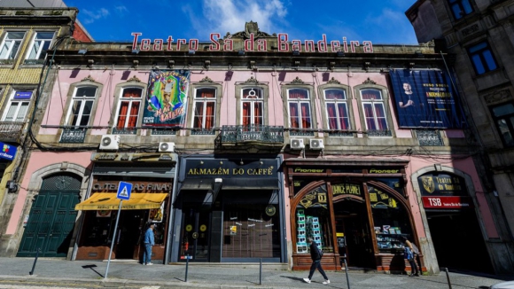 Falhou acordo para resolver litígio entre proprietário e inquilino do Sá da Bandeira no Porto