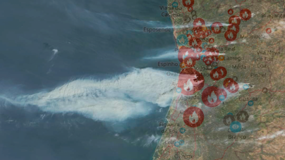 Satélite da Nasa capta extensa nuvem de fumo de incêndios no Norte