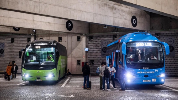 Autocarros retomam viagens entre Porto e Lisboa, mas cortes mantêm-se em Aveiro e Viseu