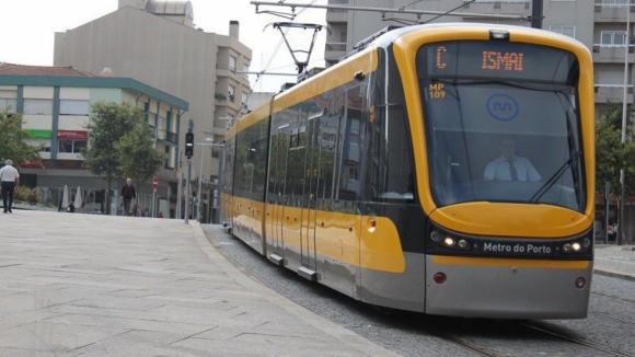 Circulação retomada na Linha Verde do Metro do Porto após colisão na Maia