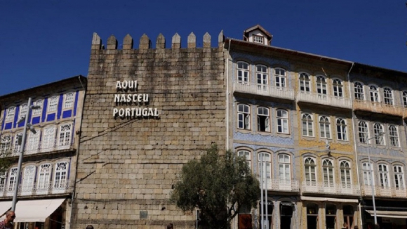 Obras voltam a encerrar acesso à Torre da Alfândega em Guimarães