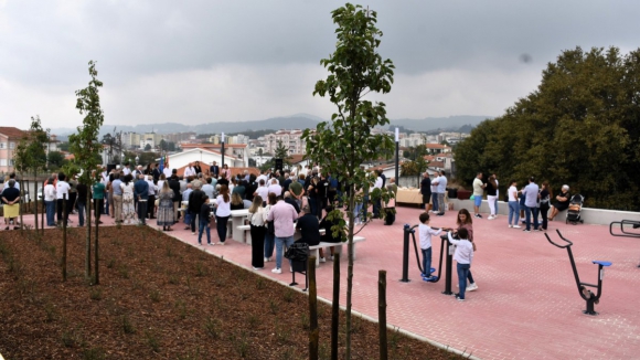 Penafiel inaugura dois novos parques e apela o avanço de requalificação de estrada que é “ansiada” há anos