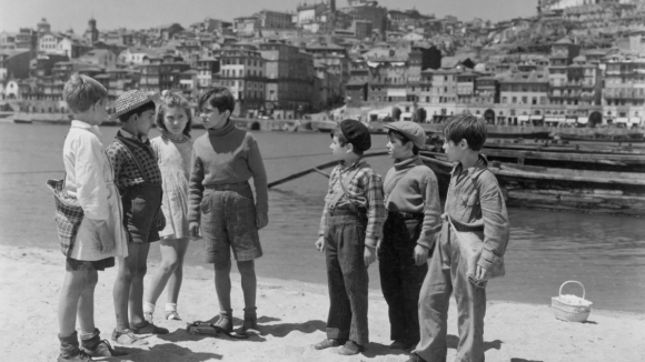 Espólio fotografico de António Mendes doado à Fundação de Serralves