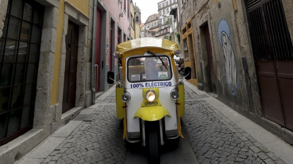 Câmara do Porto admite ajustes às restrições de veículos turísticos na cidade