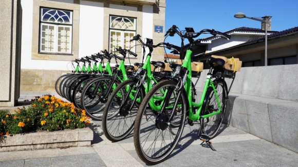 Oliveira de Azeméis oferece bicicletas elétricas aos funcionários para se deslocarem para o trabalho