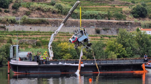 Famílias de militares da GNR mortos em queda de helicóptero no rio Douro vão receber 205 mil euros