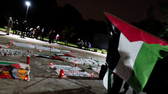 Bloco de Esquerda propõe que fachada do parlamento seja iluminada com as cores da Palestina