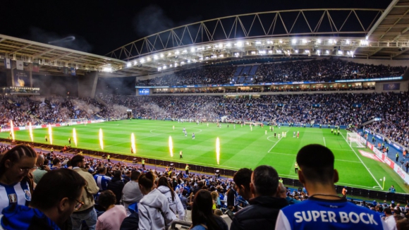 Metro do Porto reforça operação em dia de jogo no Estádio do Dragão 