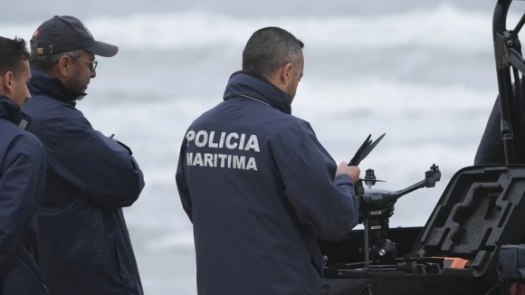 Homem de 29 anos morre após ter sido resgatado do mar na praia dos Marretas em Ovar