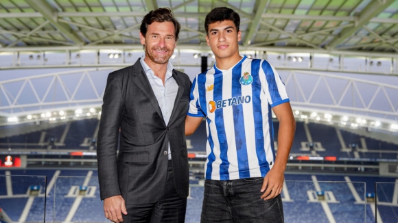 FC Porto B: Martim Cunha renova até 2028