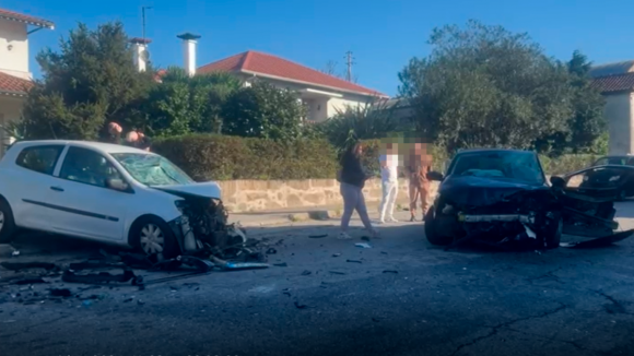 Choque frontal na Estrada Nacional 206 em Famalicão faz três feridos