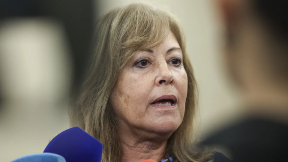 Ministra da Administra&ccedil;&atilde;o Interna admite debater o direito &agrave; greve nas pol&iacute;cias