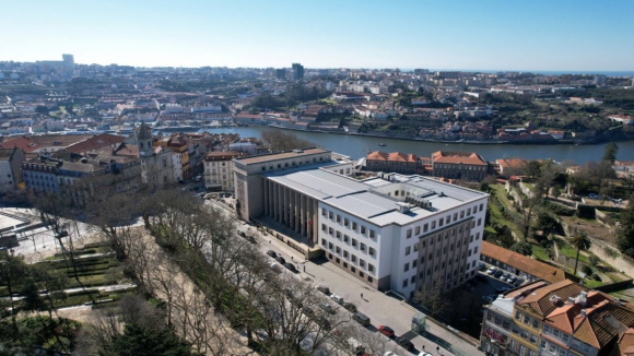 Relação reduz pena a homem condenado por furtos na Universidade de Aveiro