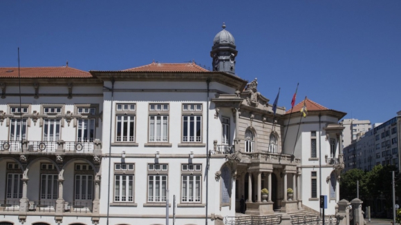 Câmara de Gaia lança concurso para reiniciar construção do pavilhão de Olival