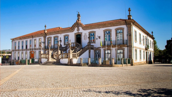 A “Arte no Bairro” aproxima crianças e seniores em Vila Real