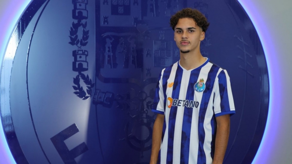 FC Porto B: João Teixeira renova contrato