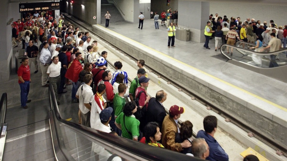 Operação do metro reforçada para o jogo de Portugal no Estádio do Dragão