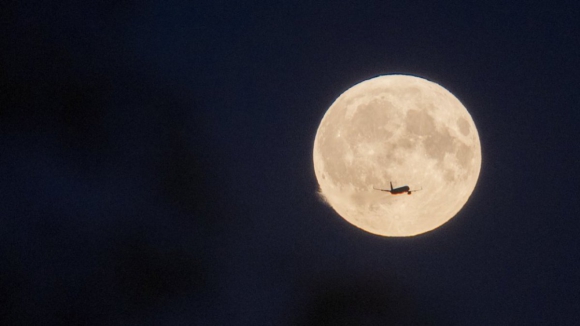 Olhe para o céu! Vem aí a última Super-Lua do ano