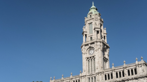 Bloco de Esquerda condena atitude antidemocrática do presidente da Assembleia Municipal do Porto por expulsar cidadã